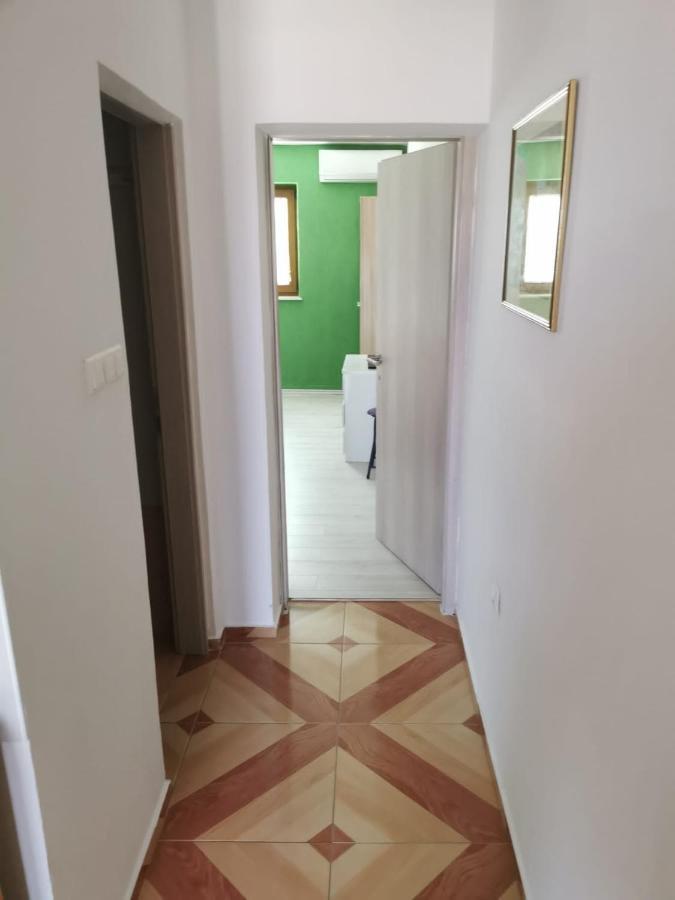 Guarda alla vita Njivice Esterno foto